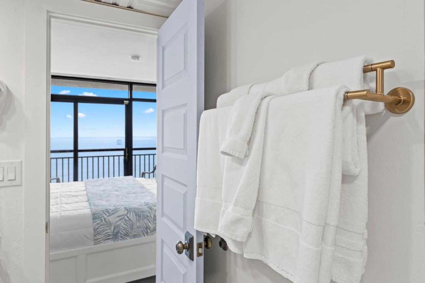 Luxury Ocean Front By Barefoot Landing Apartment Myrtle Beach Exterior photo