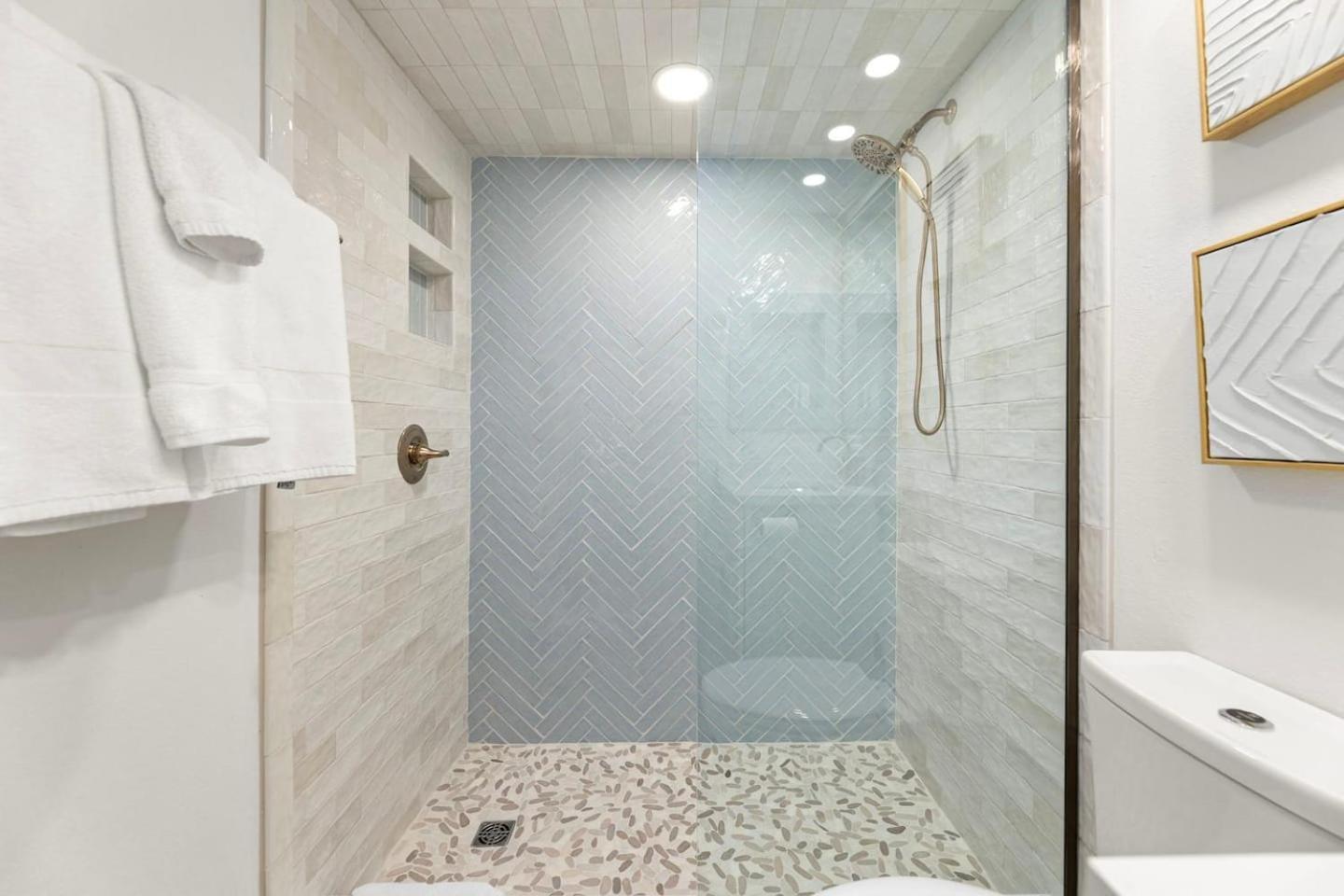 Luxury Ocean Front By Barefoot Landing Apartment Myrtle Beach Exterior photo