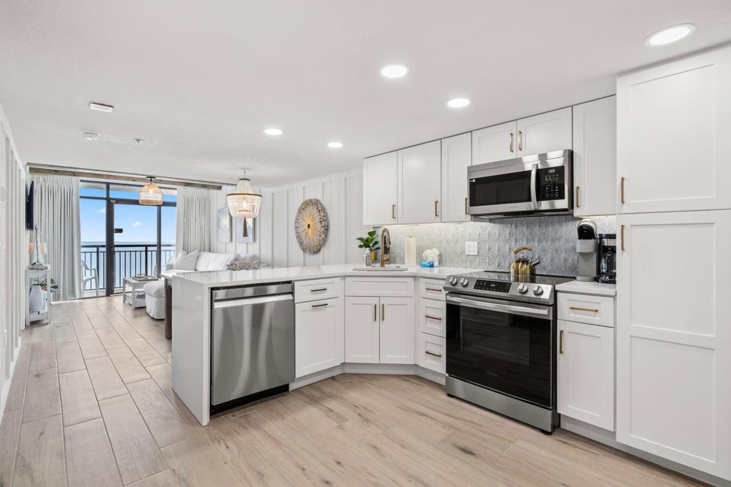 Luxury Ocean Front By Barefoot Landing Apartment Myrtle Beach Exterior photo
